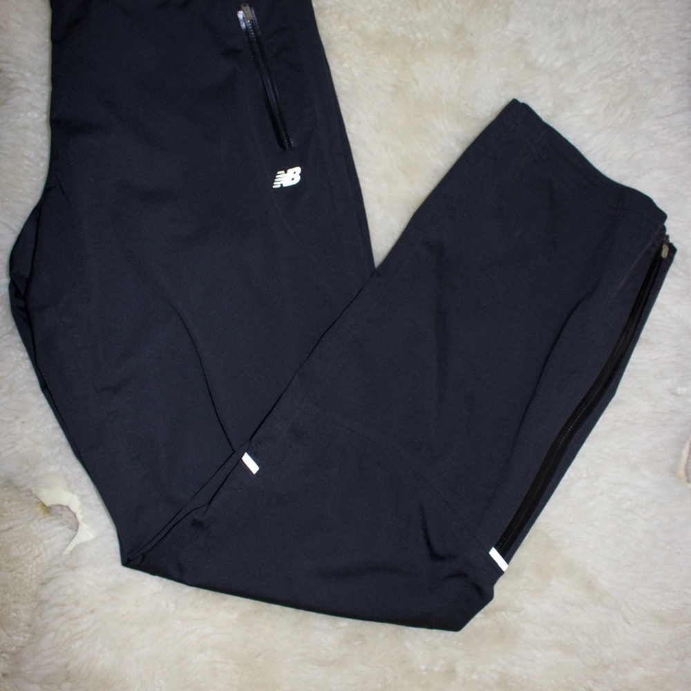 New Balance Workout Pants- waterproof - Picture 2 of 8